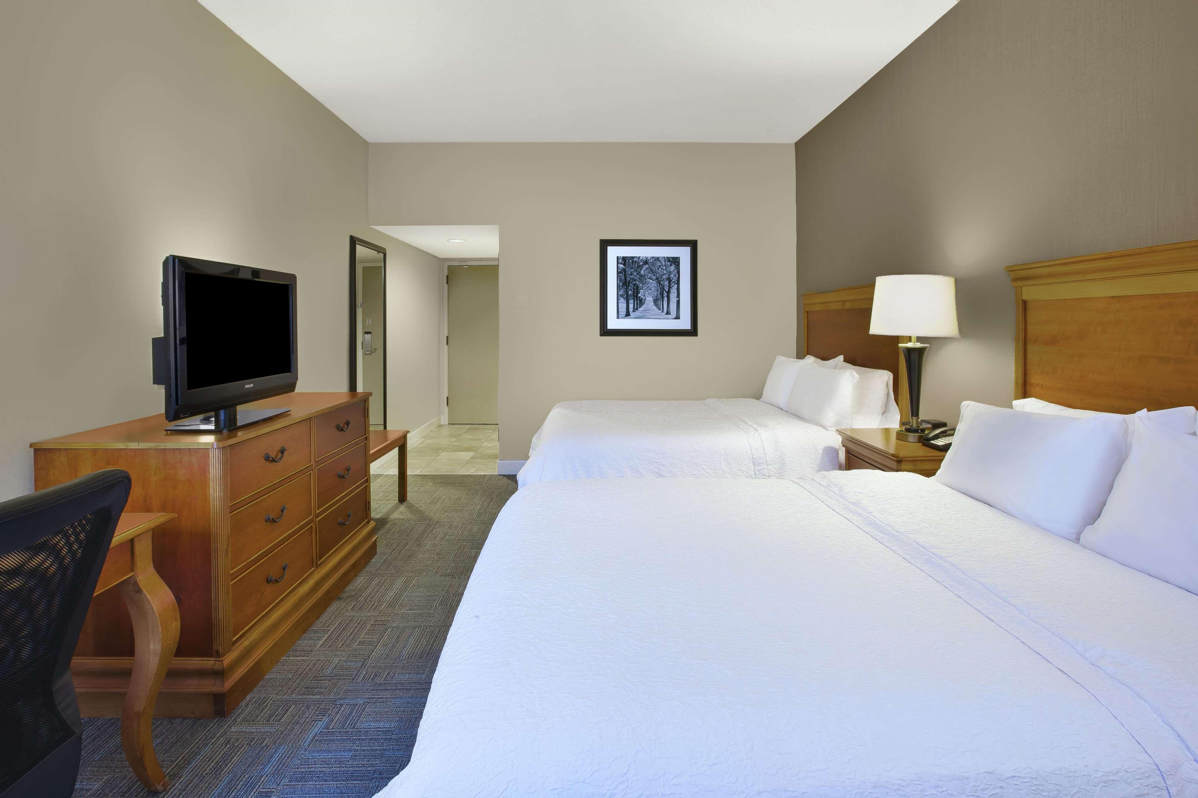 Hampton Inn Richmond-West Innsbrook Broad Meadows Екстериор снимка