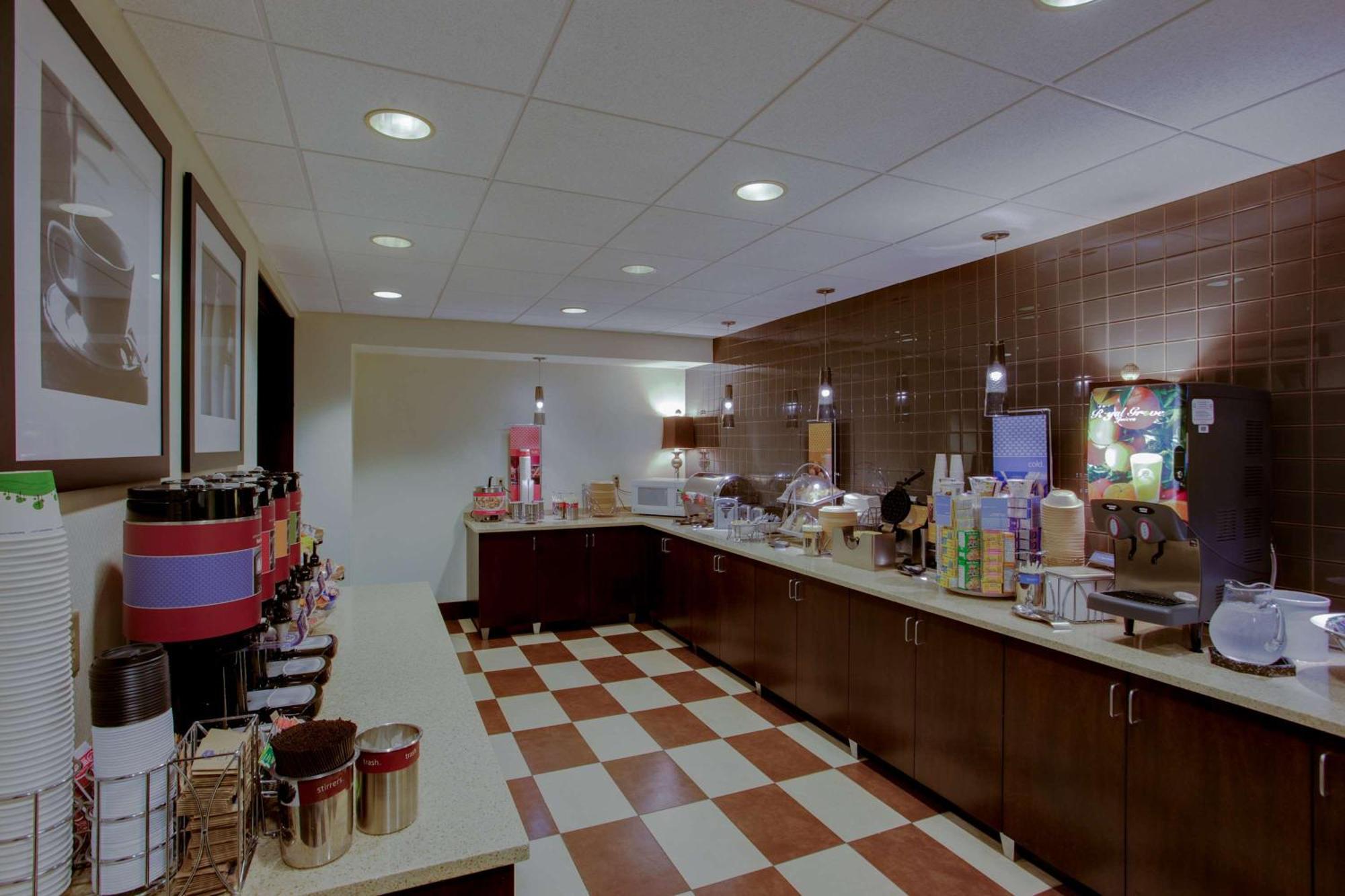 Hampton Inn Richmond-West Innsbrook Broad Meadows Екстериор снимка