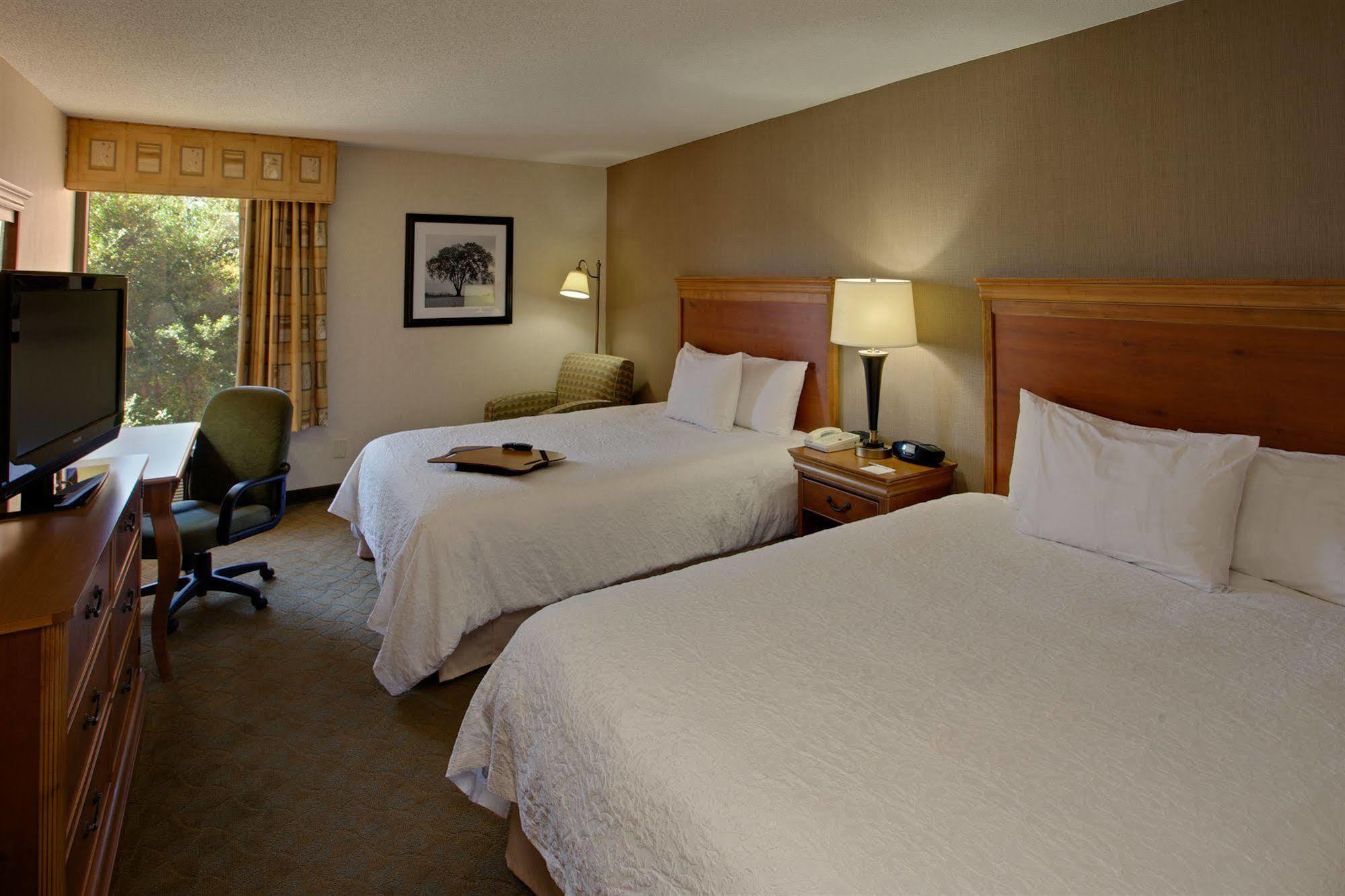 Hampton Inn Richmond-West Innsbrook Broad Meadows Екстериор снимка